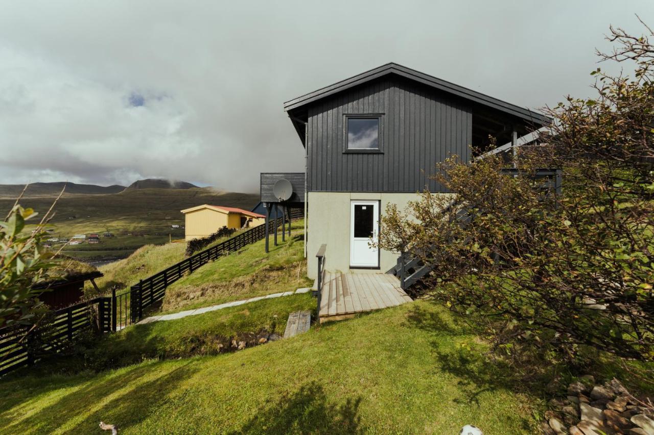 Cozy 2-Bedroom House With A Fantastic View Leynar Exterior photo